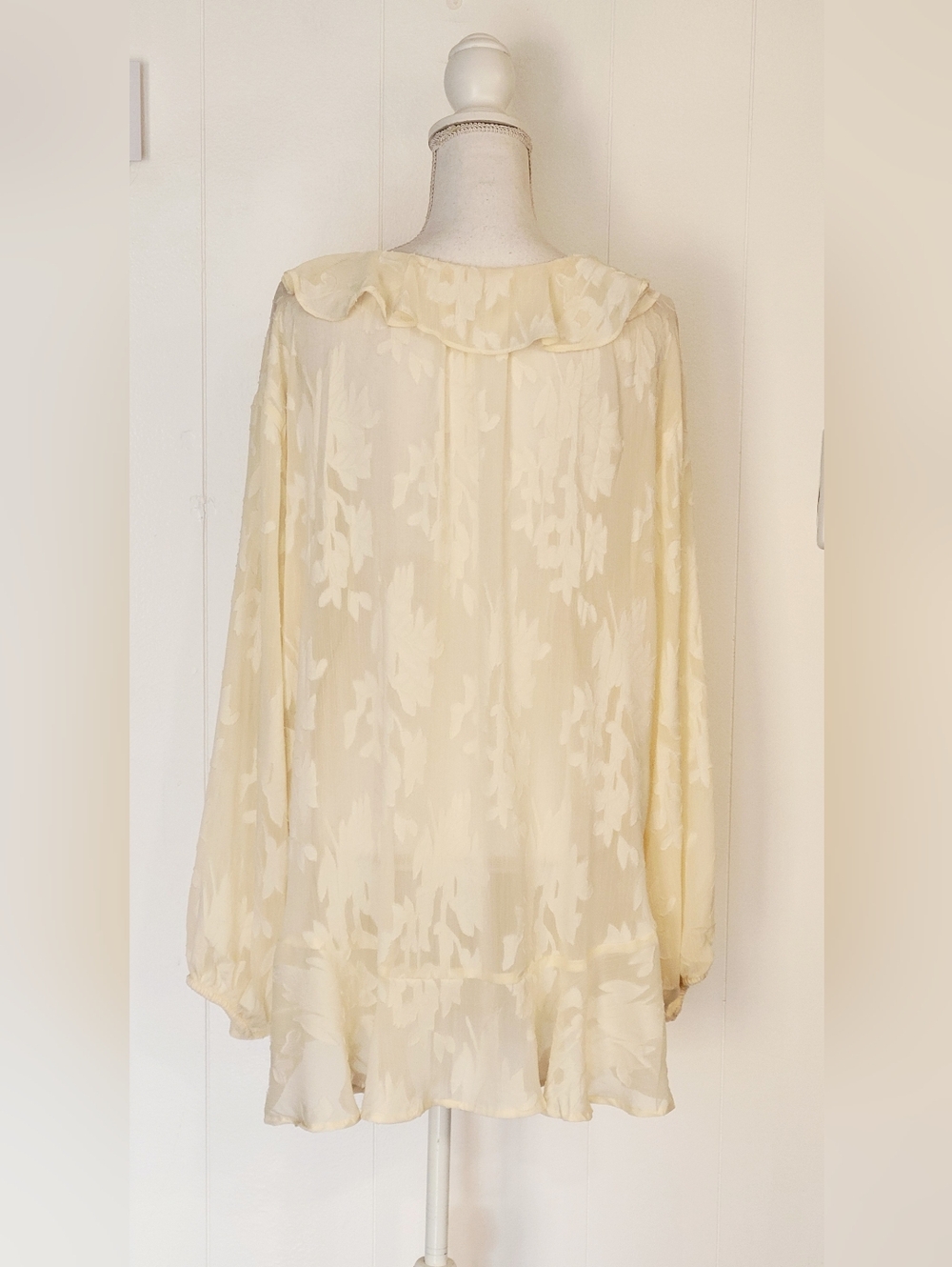 torrid Cream Ruffle Blouse - Picture 6 of 8